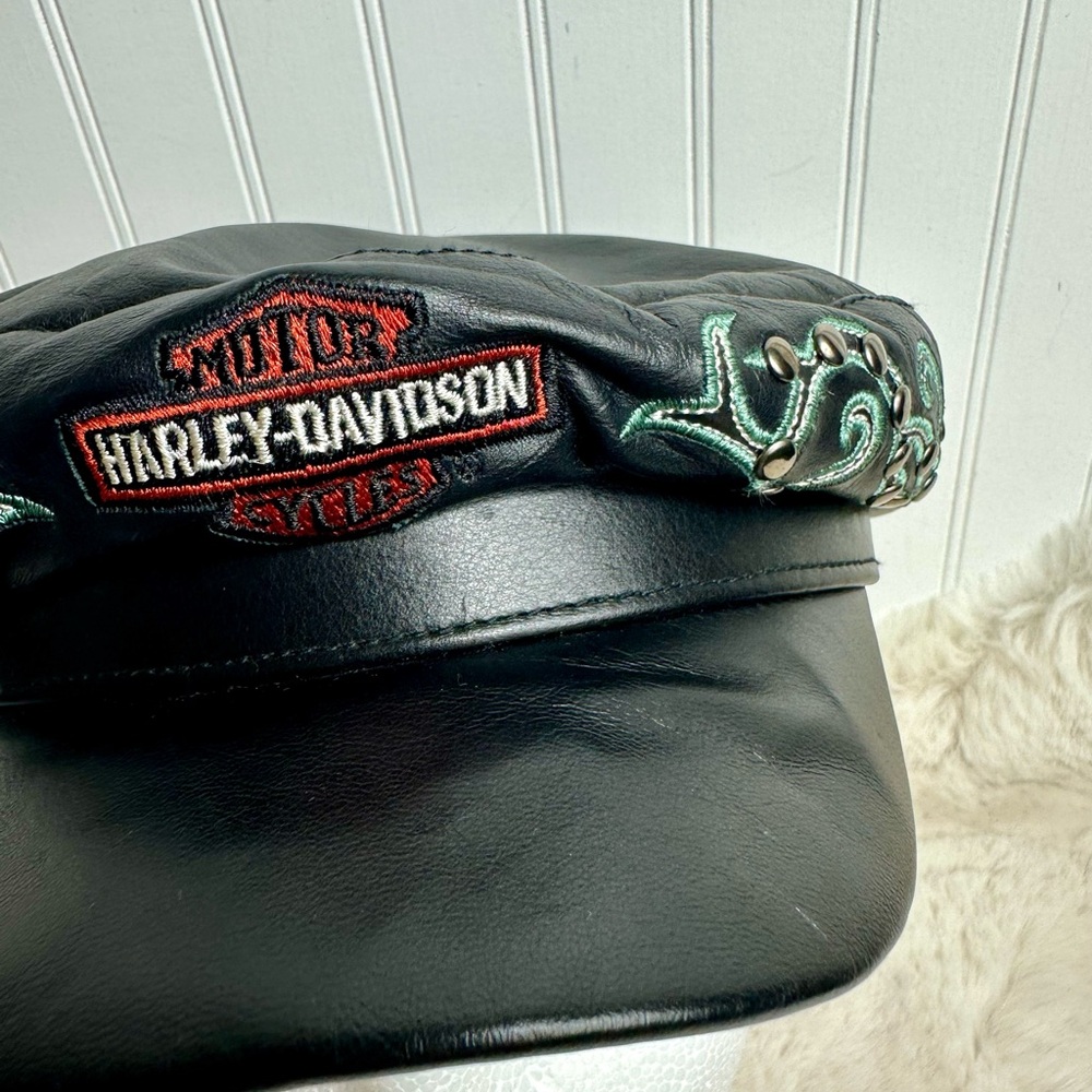 Harley-Davidson Black Womens Leather Cap
( broken brim interior) - Picture 7 of 16